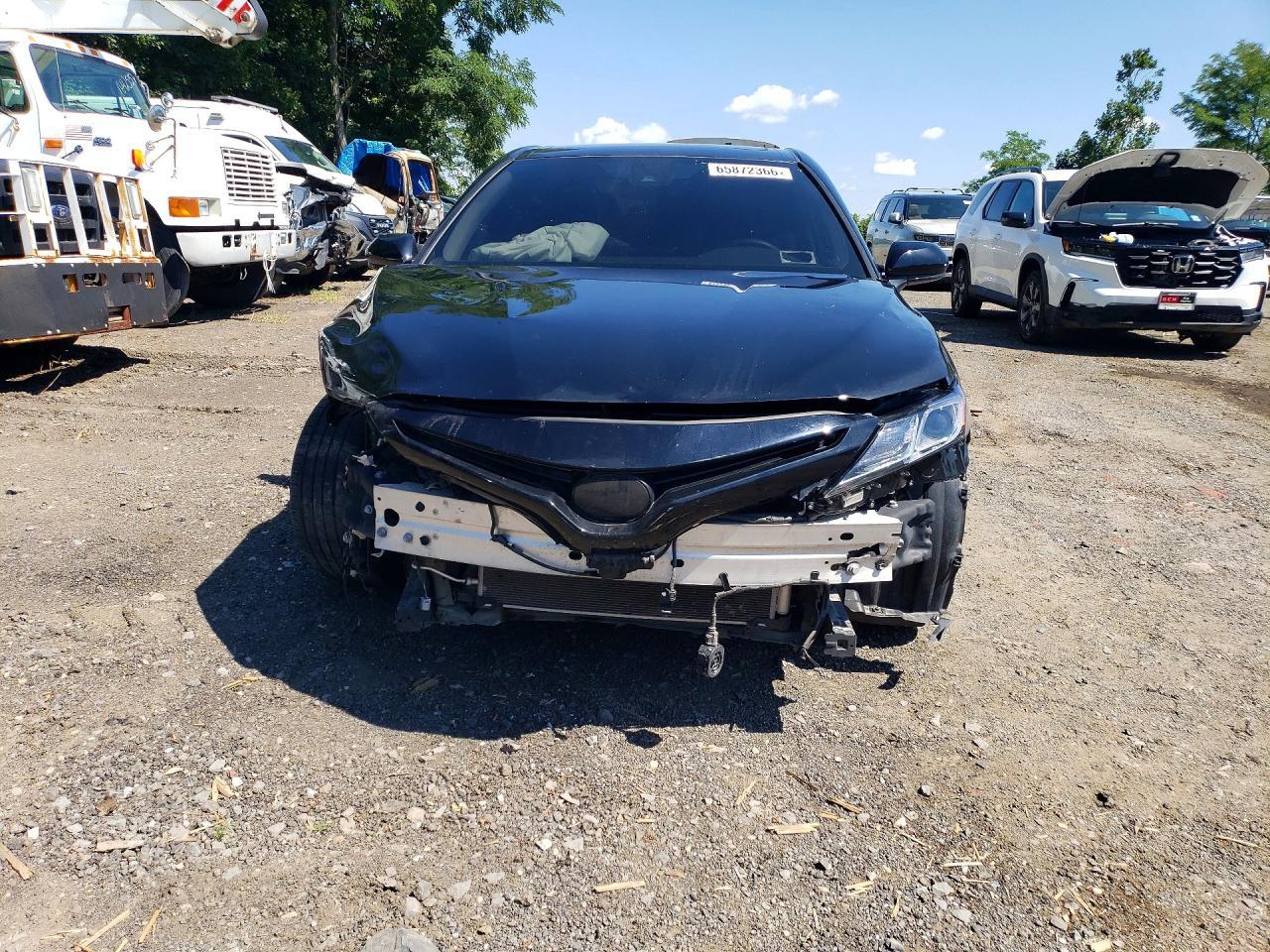 2023 Toyota Camry Hybrid Se - Image 5