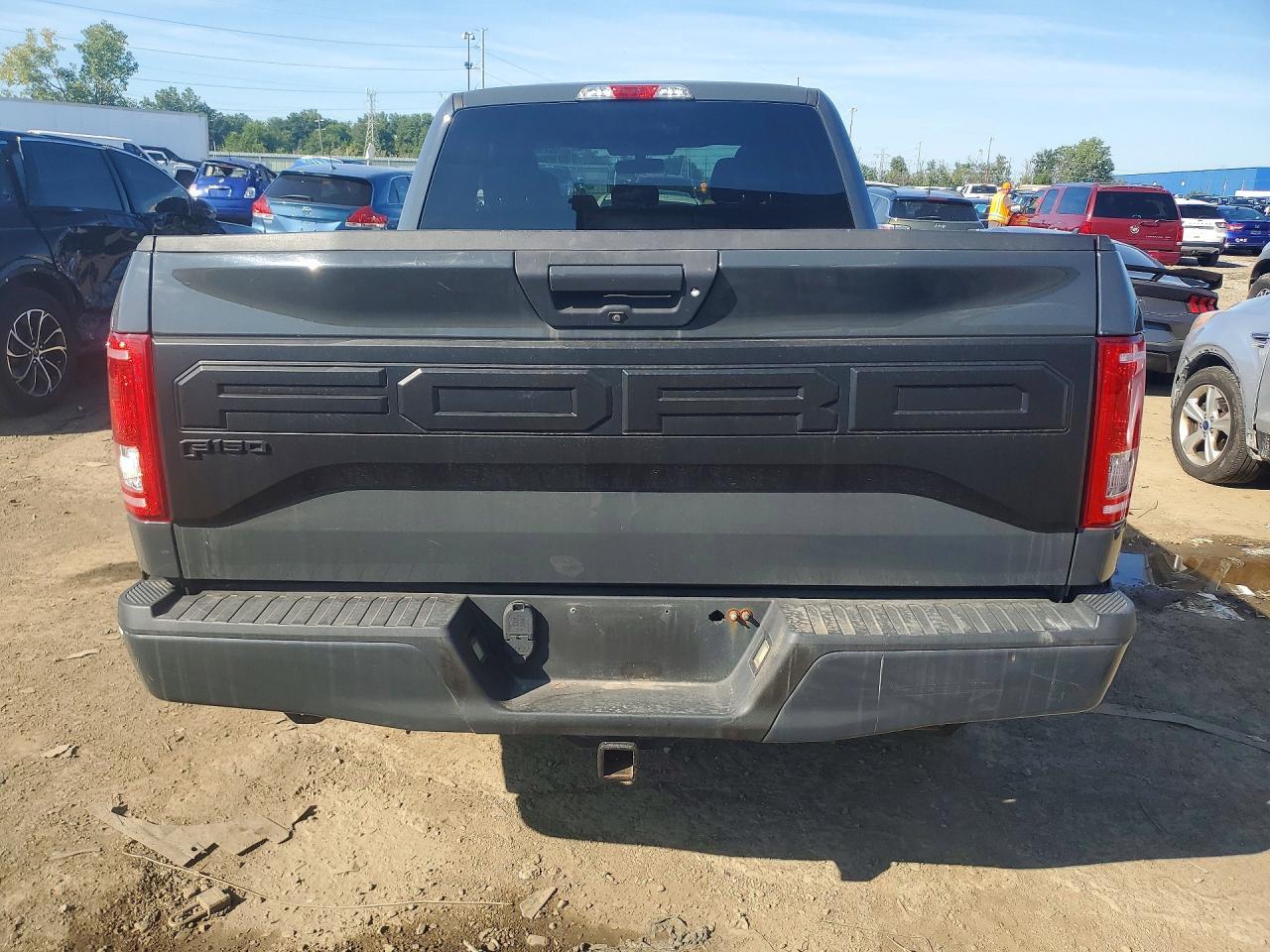2016 Ford F150 Super Cab - Фото 6
