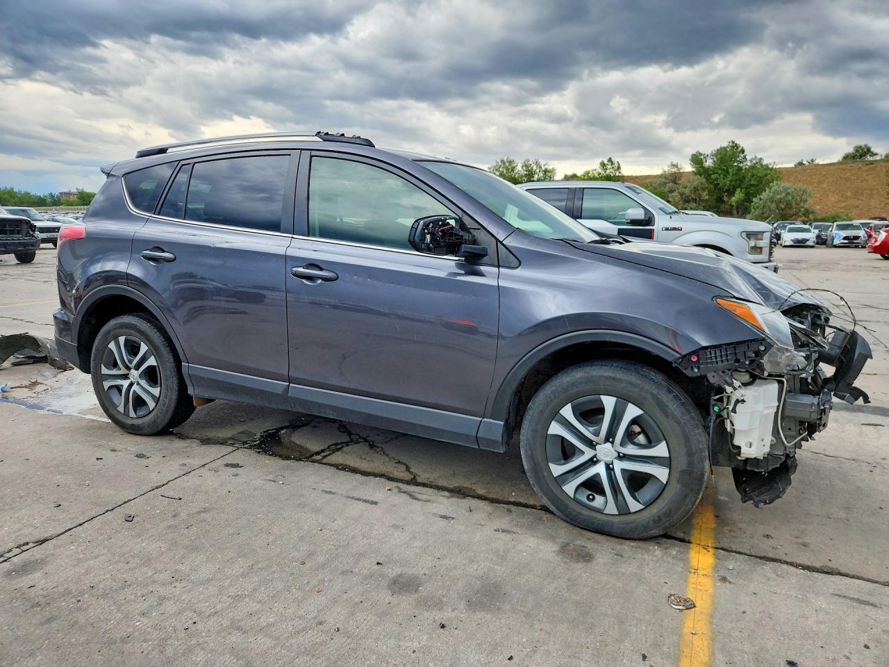 2018 Toyota Rav4 Le - Image 4