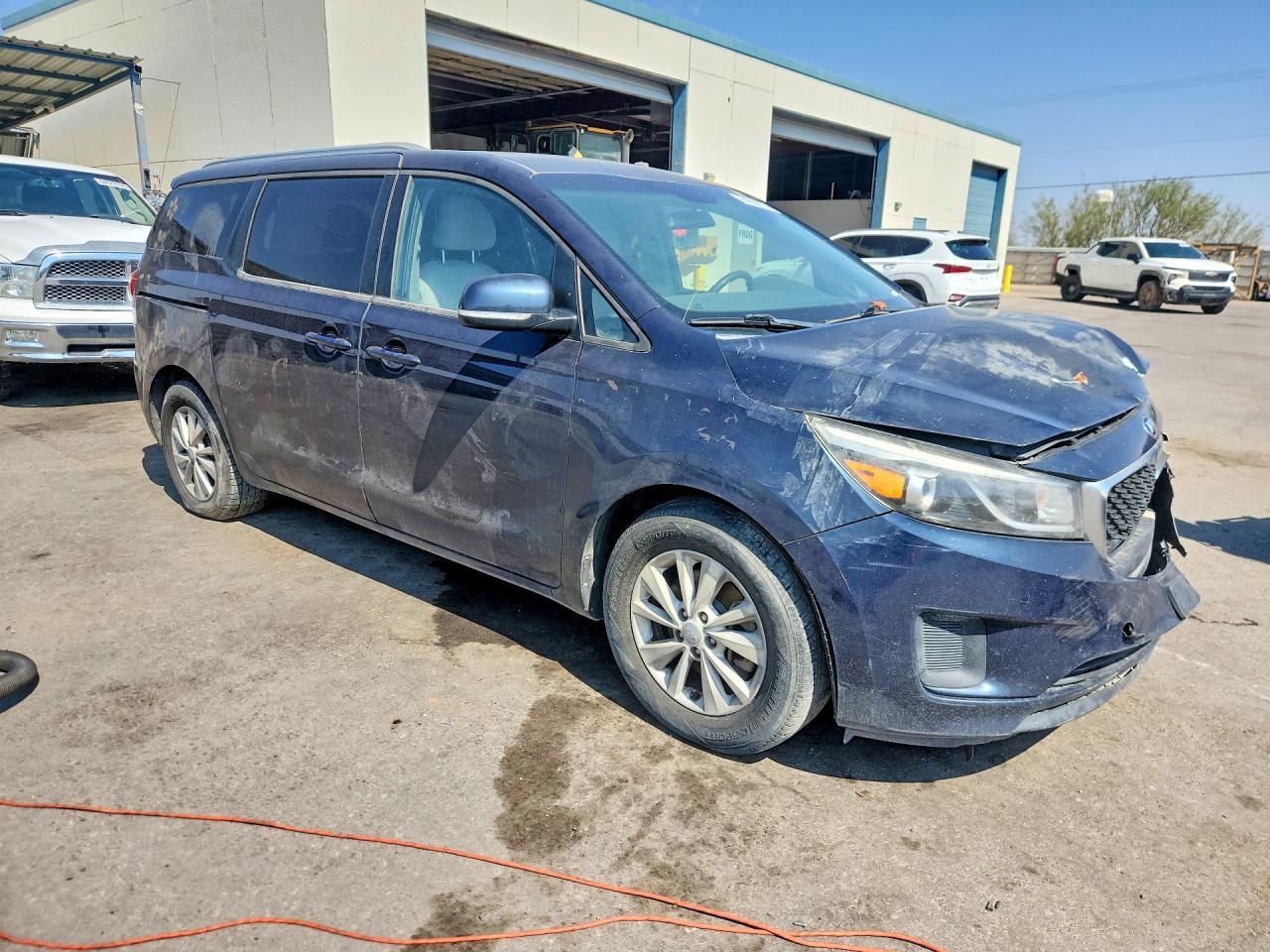 2016 Kia Sedona - Image 4