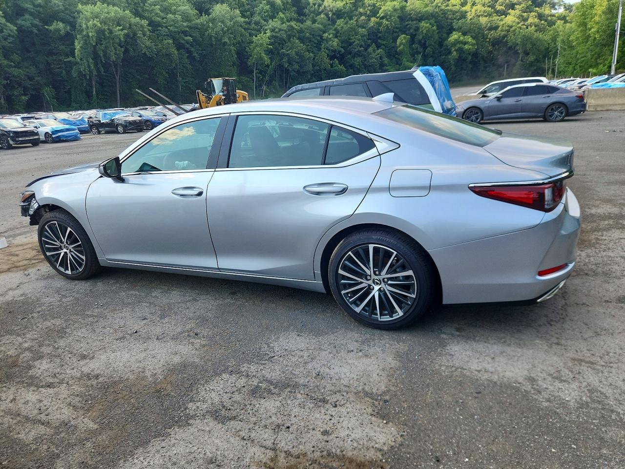 2025 Lexus Es 350 Base - Image 2