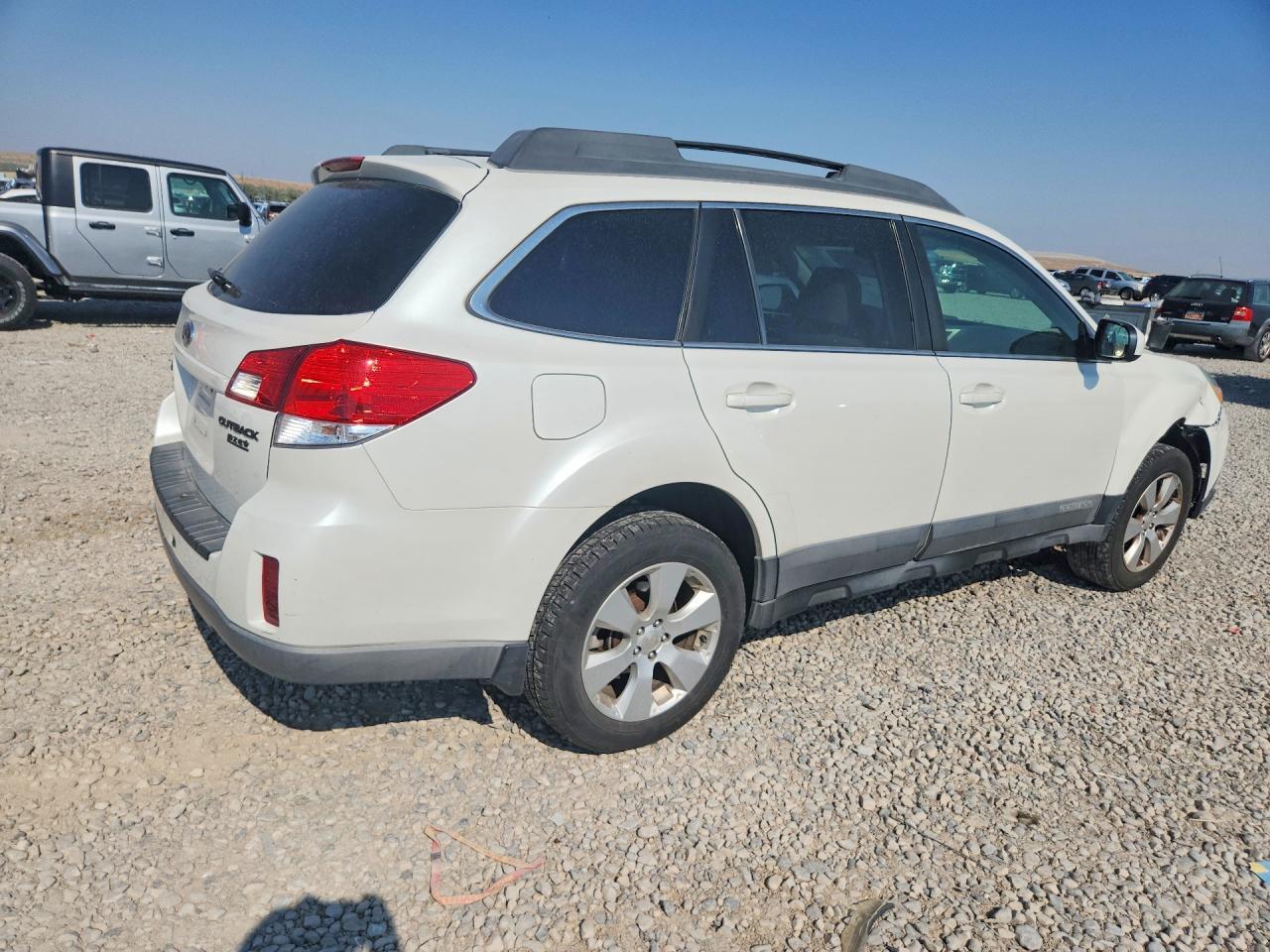 2010 Subaru Outback - Фото 3
