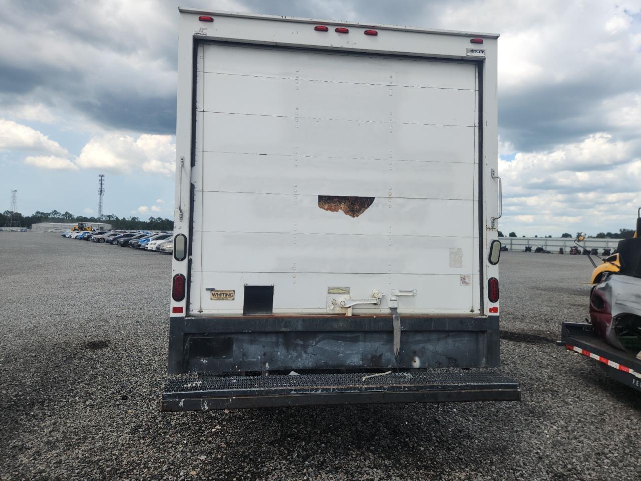 2015 Chevrolet Express G3500 - Фото 6