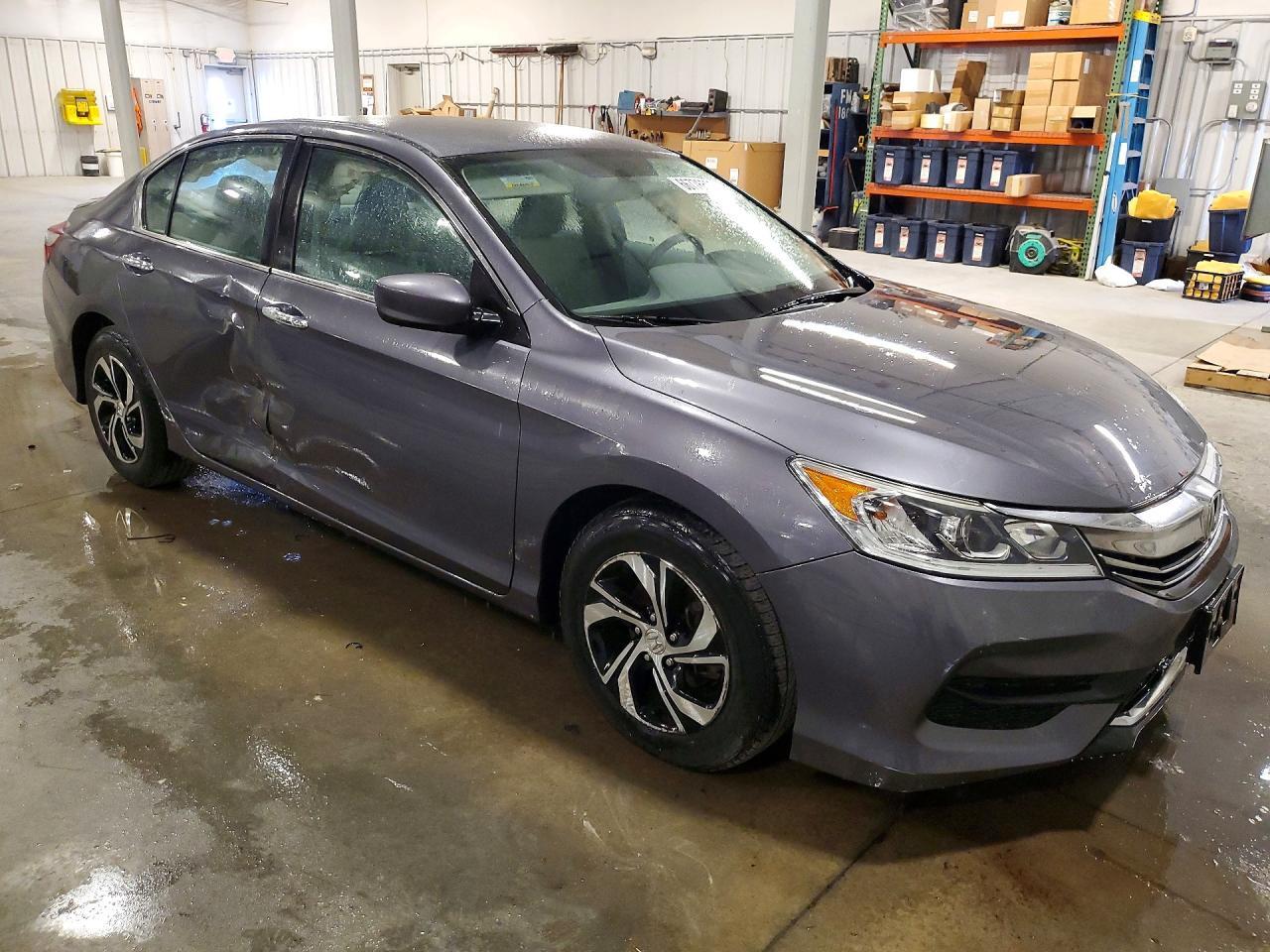 2017 Honda Accord Lx - Фото 4