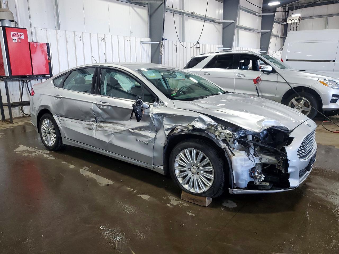 2016 Ford Fusion Se Hybrid - Фото 4