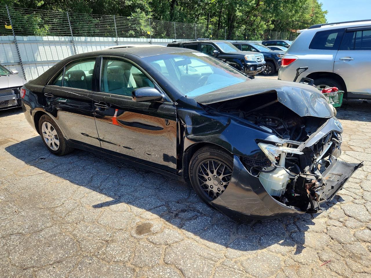 2010 Toyota Camry Le - Фото 4
