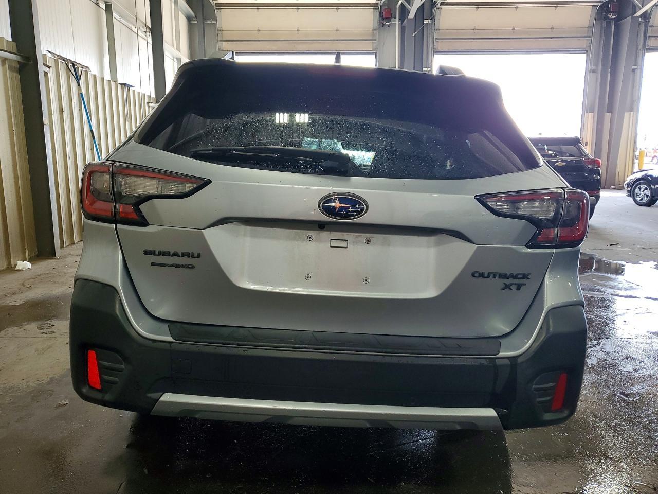 2021 Subaru Outback Onyx Edition Xt - Image 6