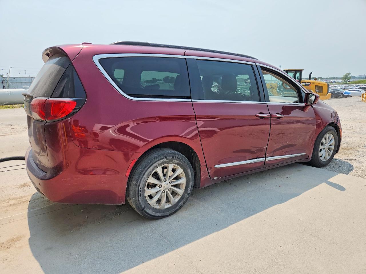 2017 Chrysler Pacifica Touring L - Фото 3