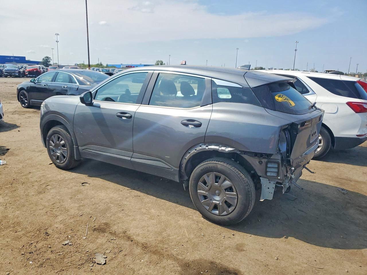 2025 Nissan Kicks S - Фото 2