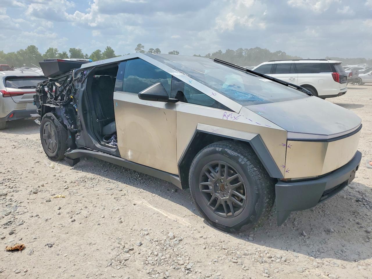 2025 Tesla Cybertruck - Фото 4