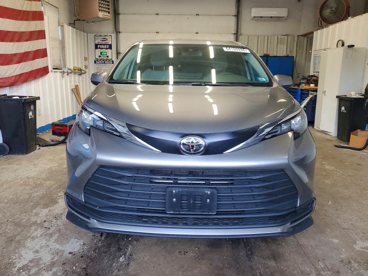 2026 Toyota Sienna Le - Фото 5