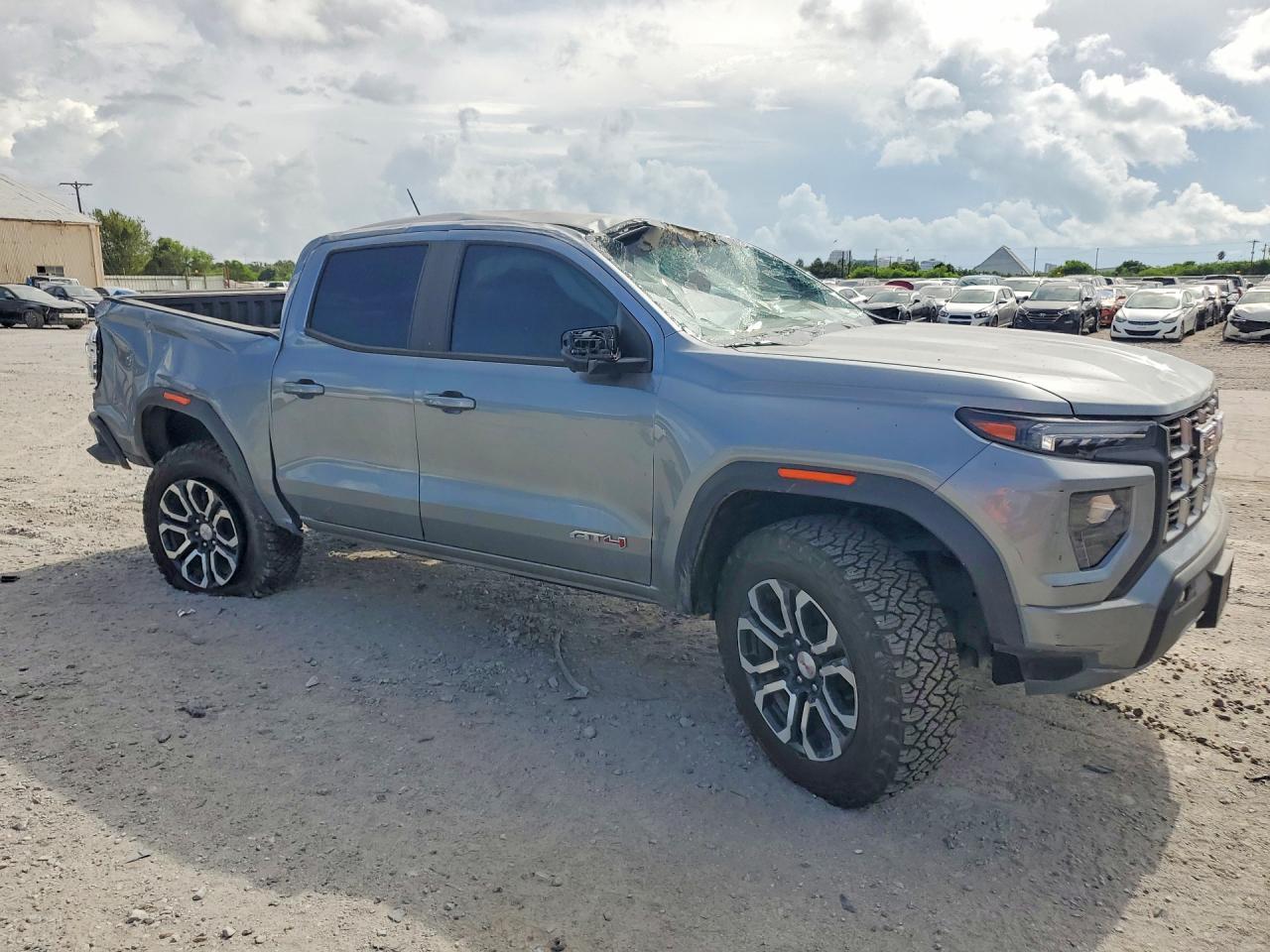 2024 GMC Canyon At4 - Image 4