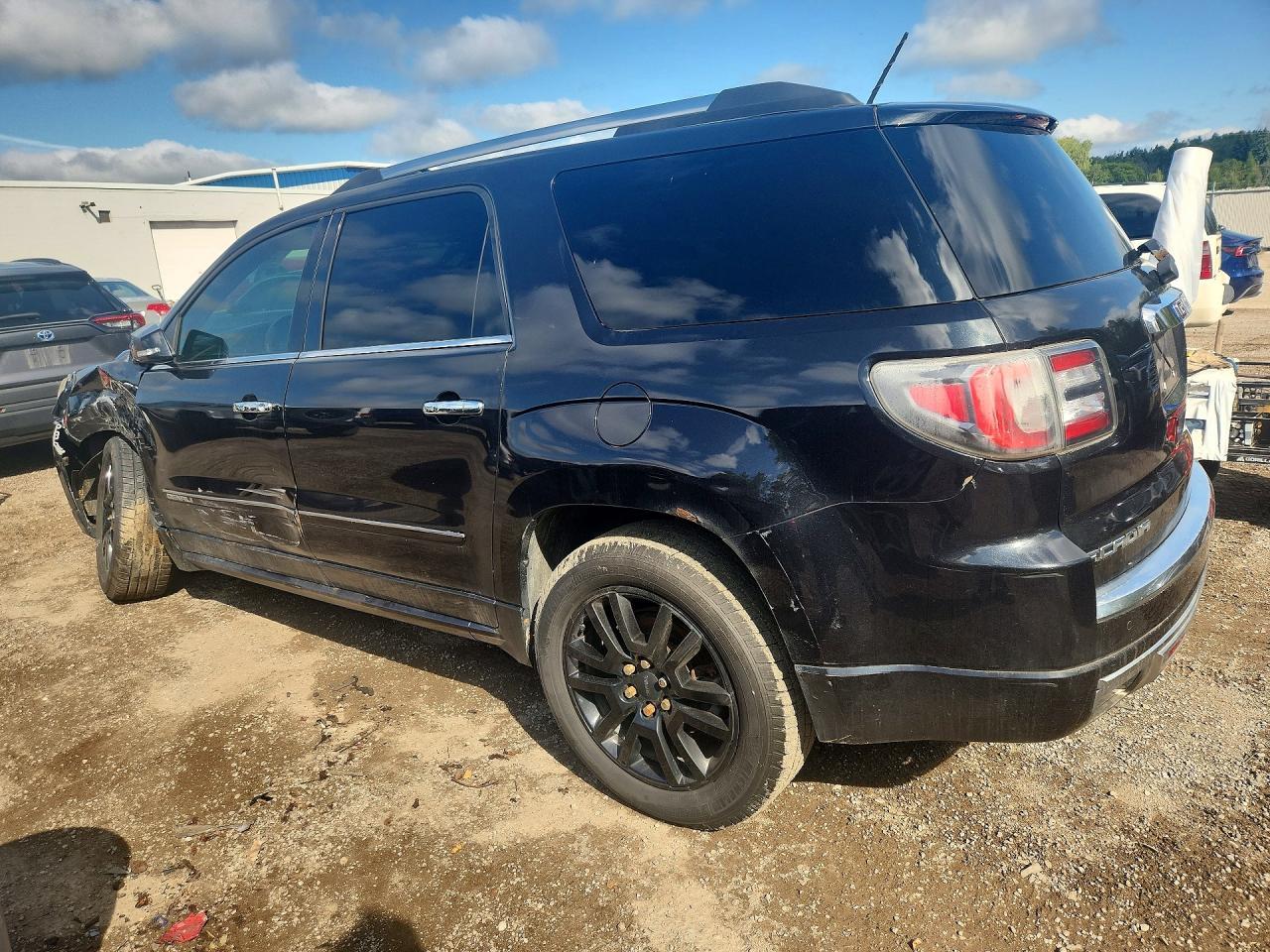 2015 GMC Acadia Denali - Фото 2