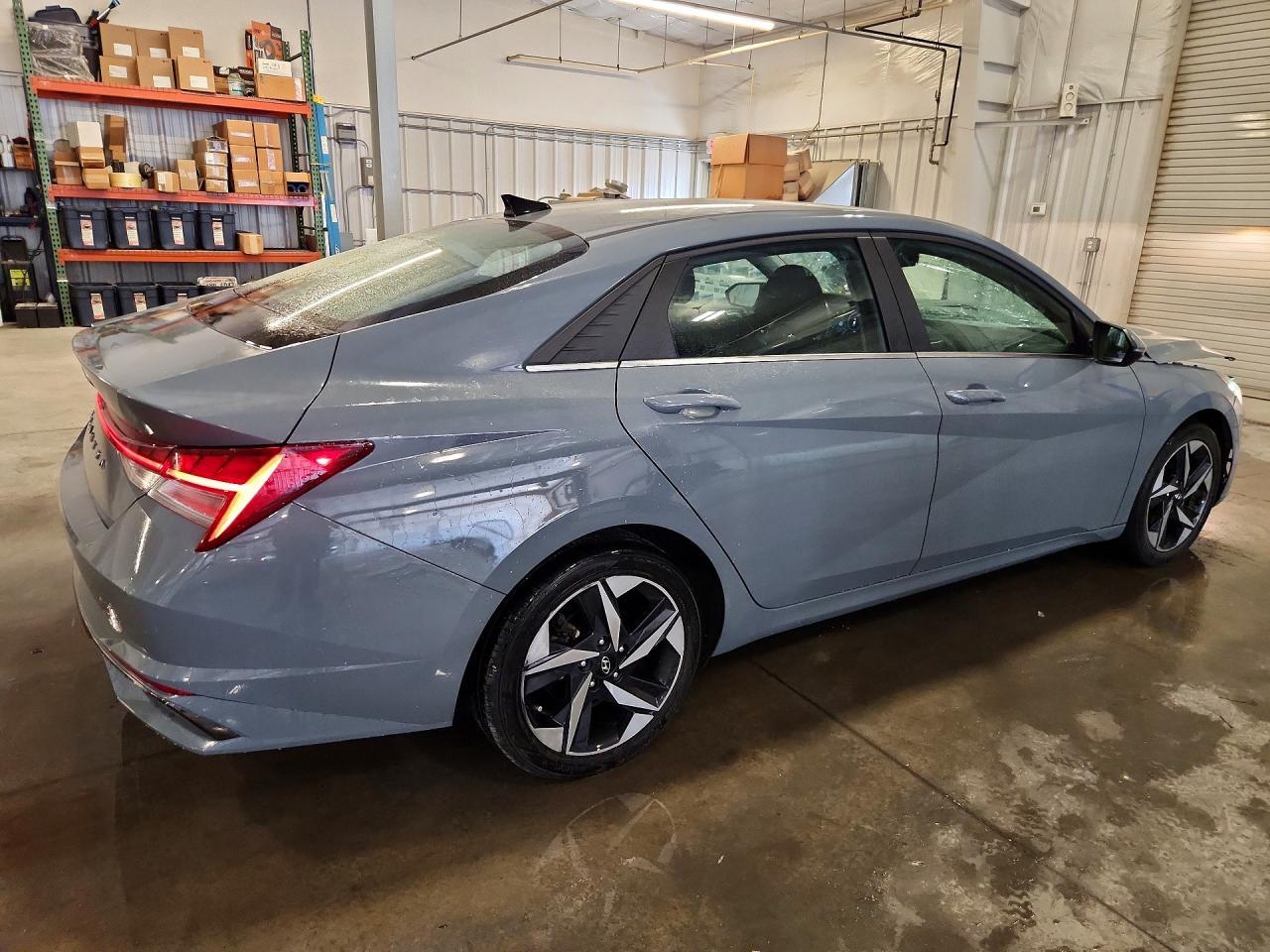 2022 Hyundai Elantra Sel - Image 3