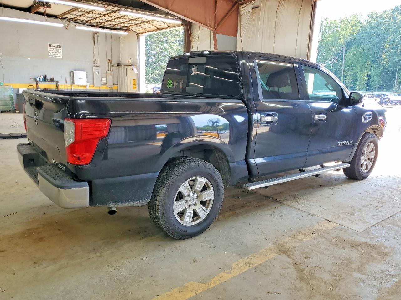2017 Nissan Titan S - Фото 3