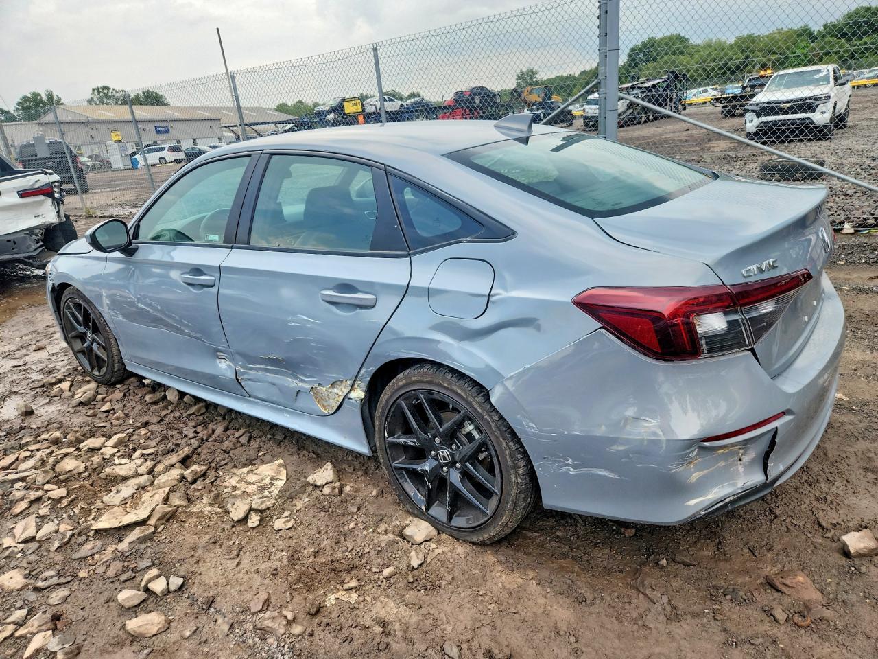 2025 Honda Civic Sport - Фото 2