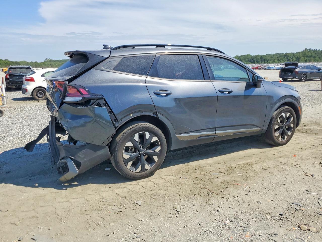 2023 Kia Sportage X Line - Image 3