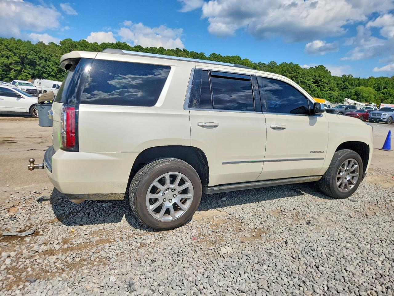 2015 GMC Yukon Denali - Фото 3
