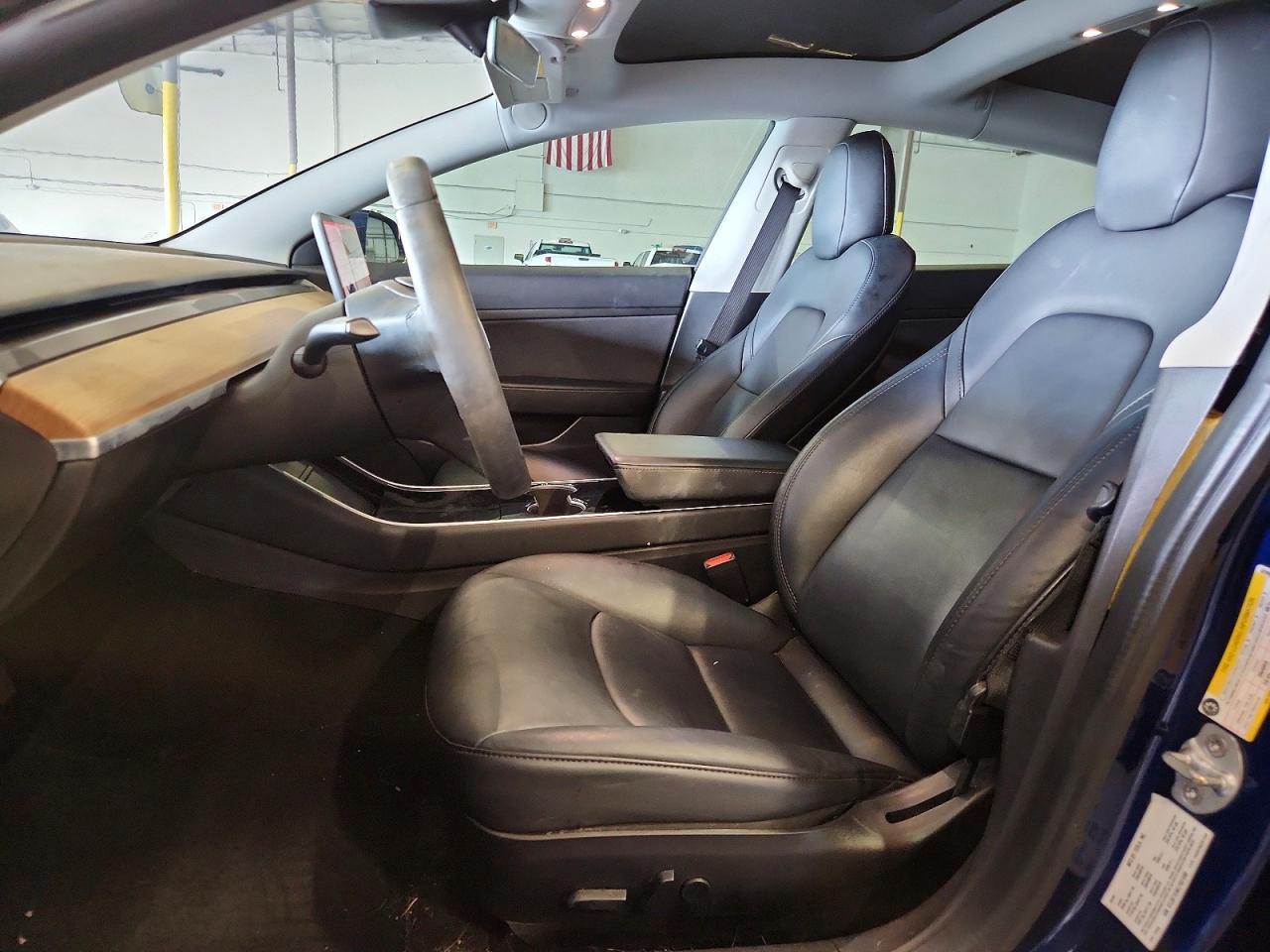 2020 Tesla Model 3 - Фото 7