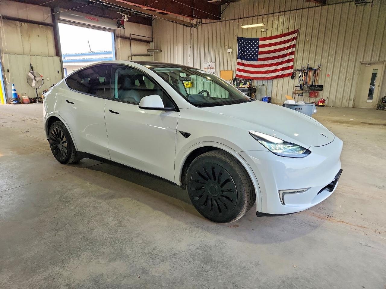 2023 Tesla Model Y - Фото 4