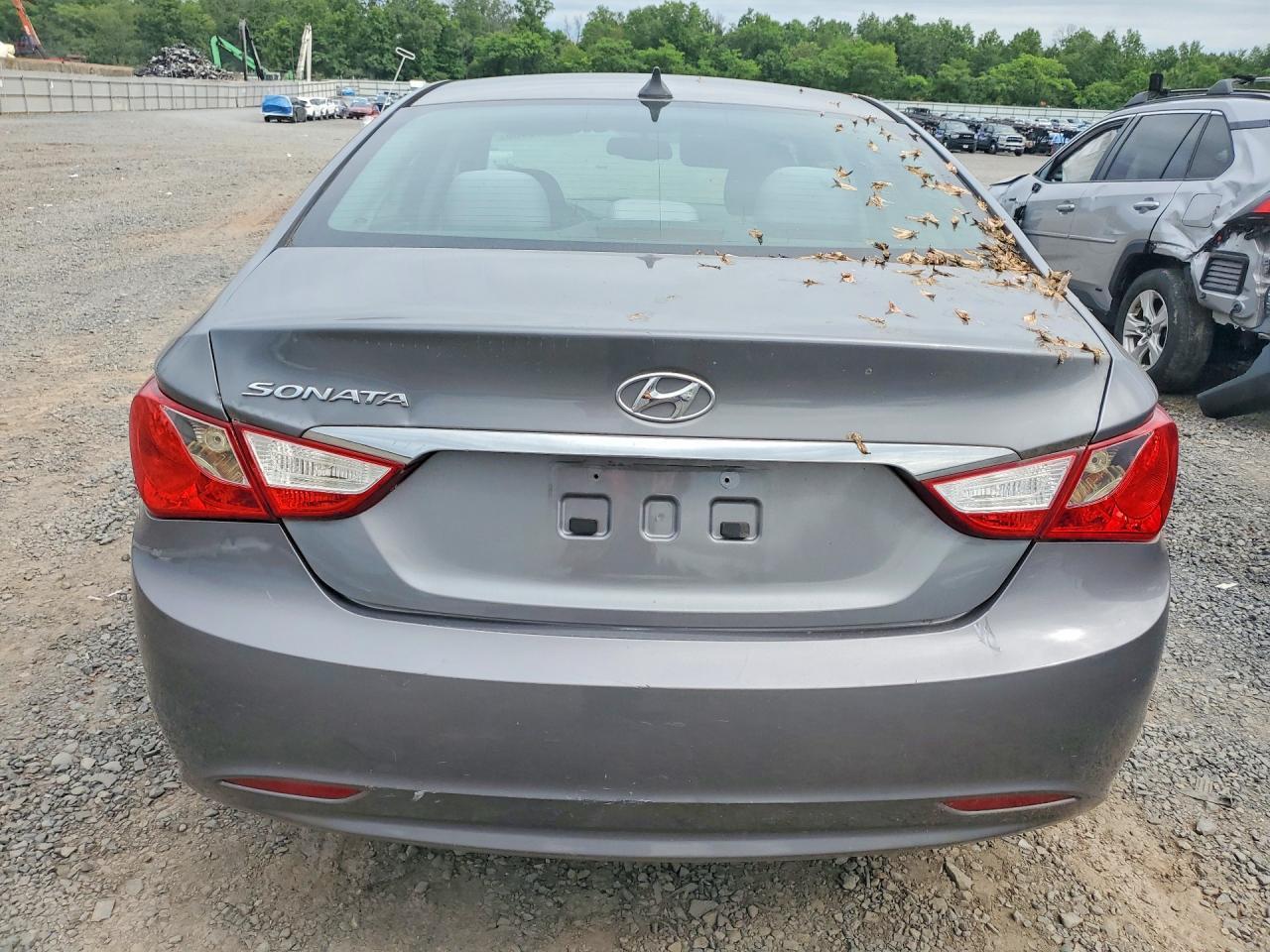 2012 Hyundai Sonata Gls - Image 6