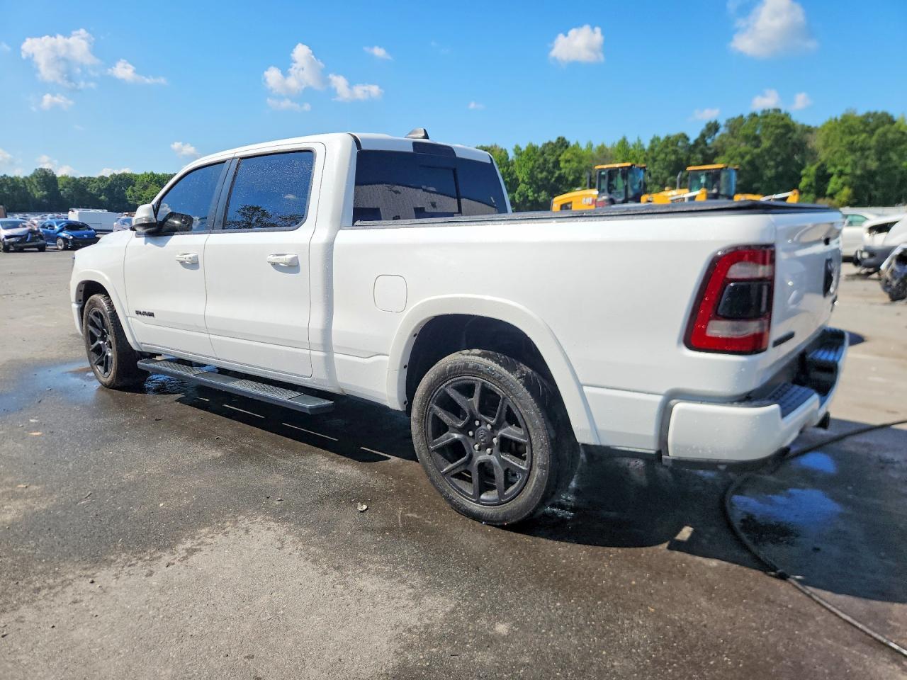 2020 Ram 1500 Laramie - Фото 2