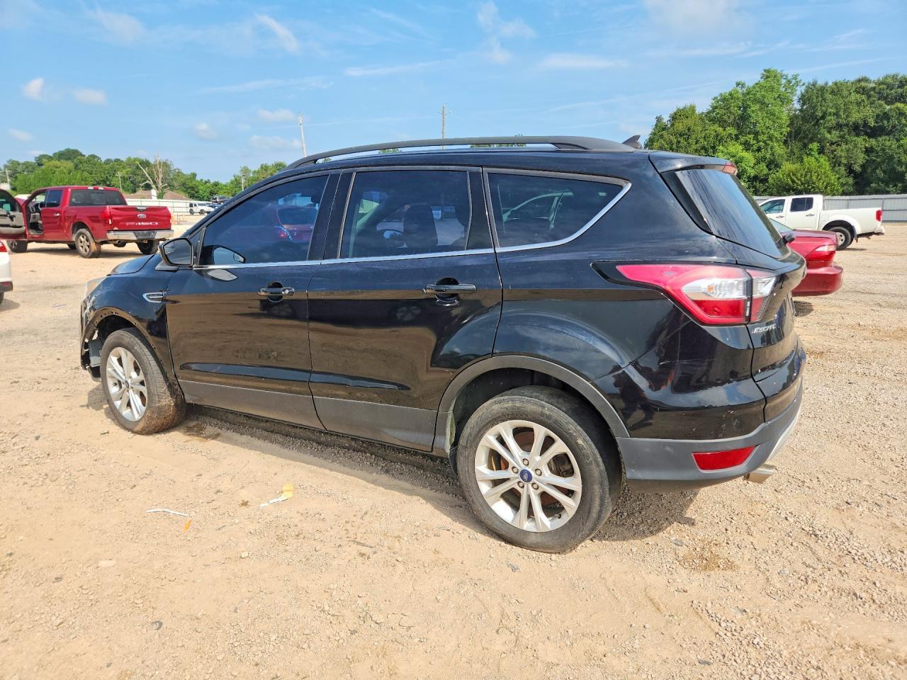 2018 Ford Escape Se - Фото 2