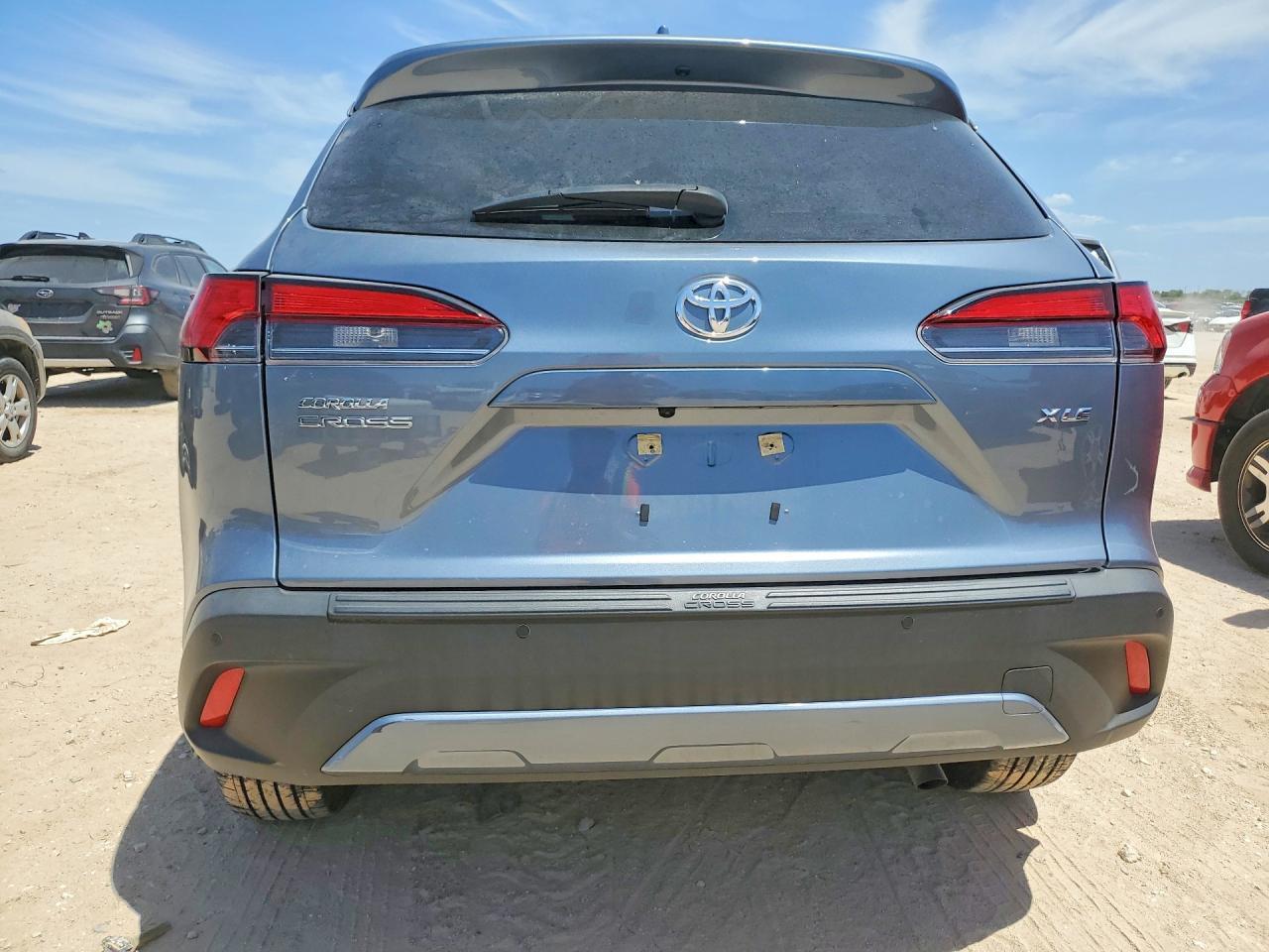 2024 Toyota Corolla Cross Xle - Фото 6