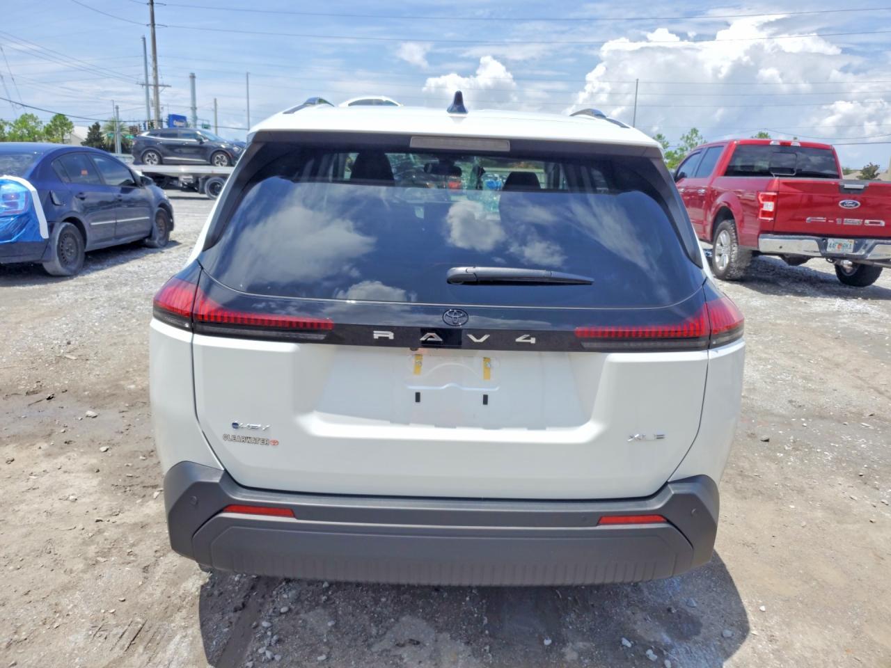 2026 Toyota Rav4 Xle Premium - Image 6
