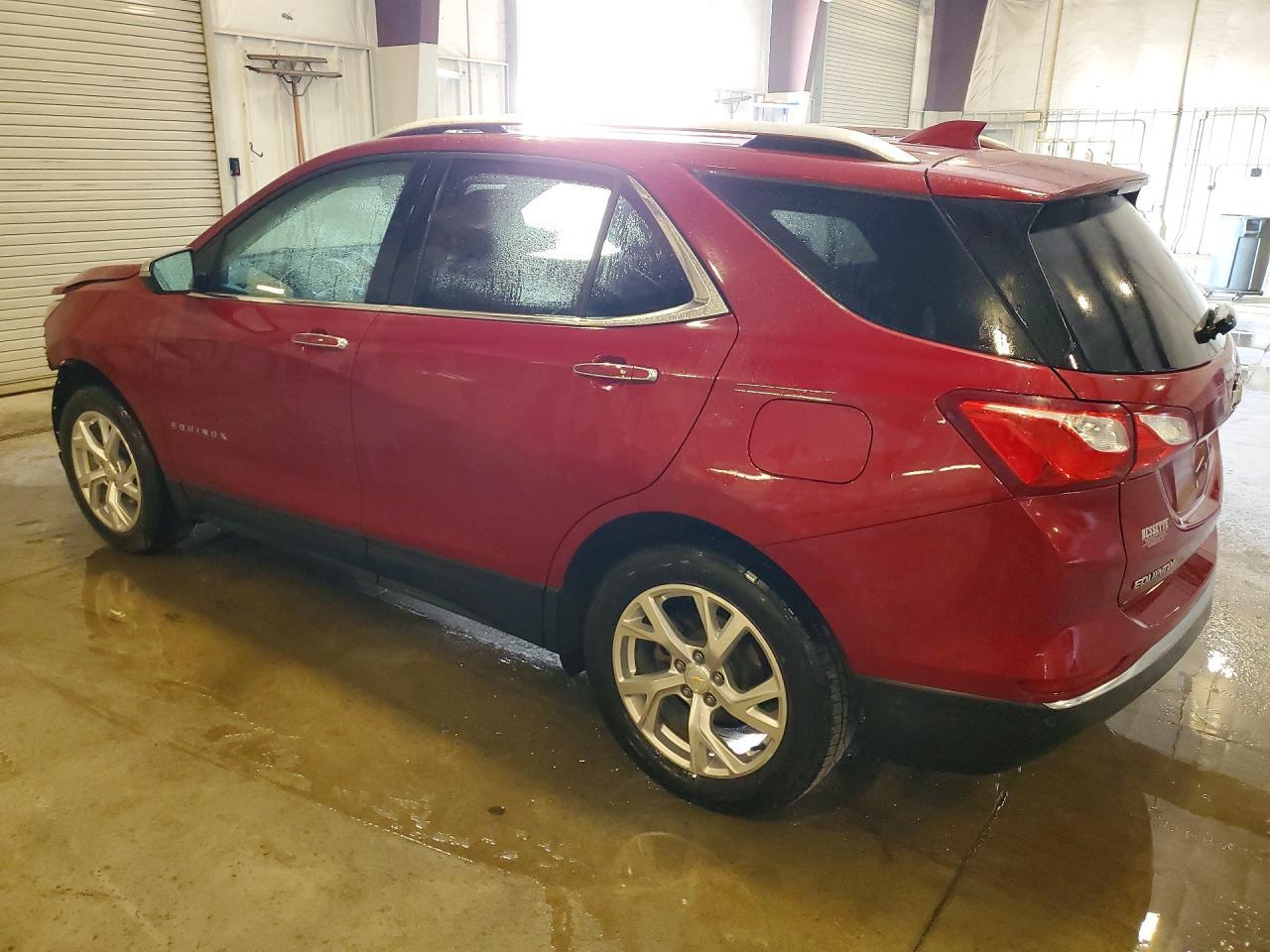 2018 Chevrolet Equinox Premier - Image 2