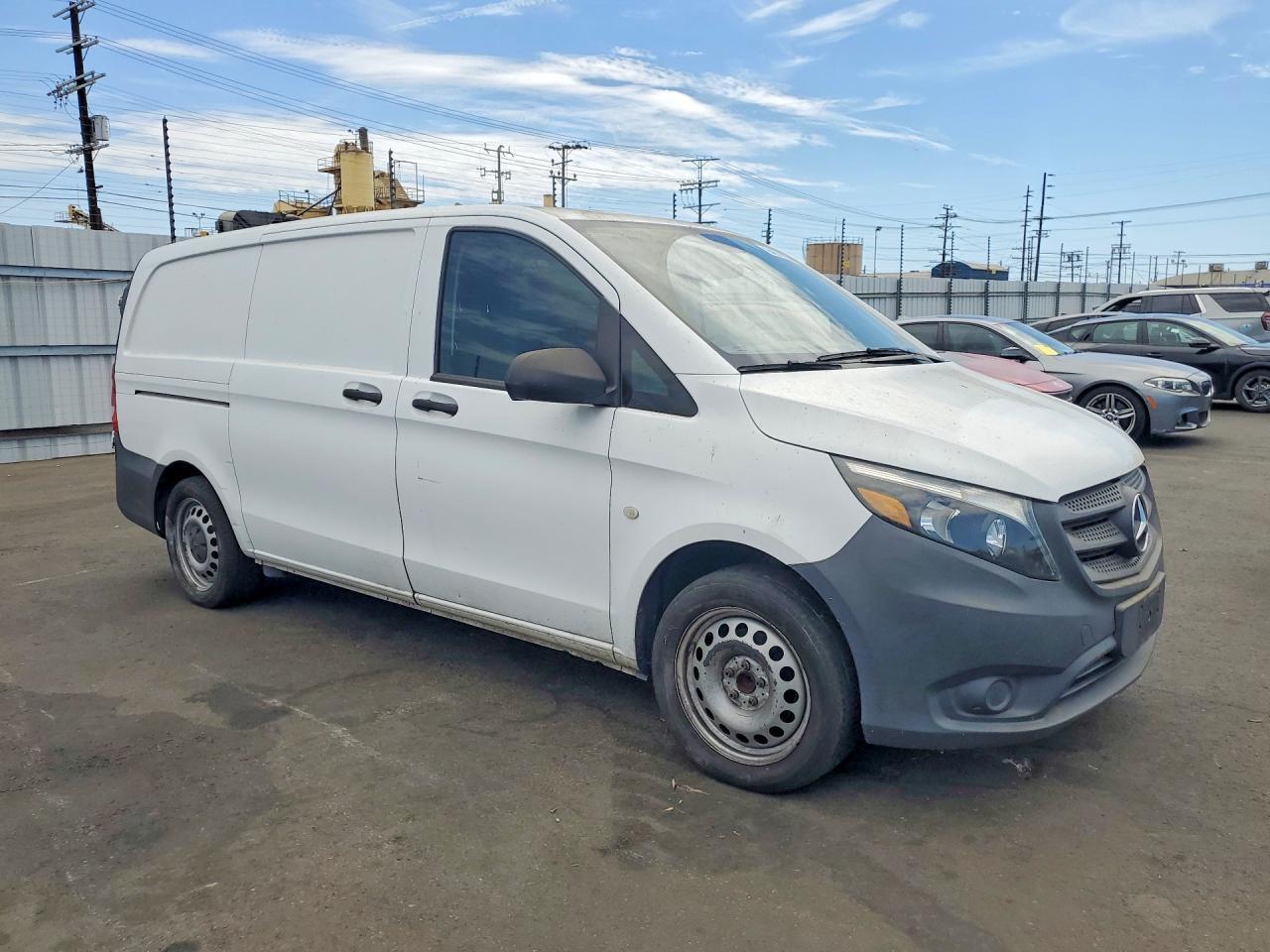 2017 Mercedes-Benz Metris - Image 4