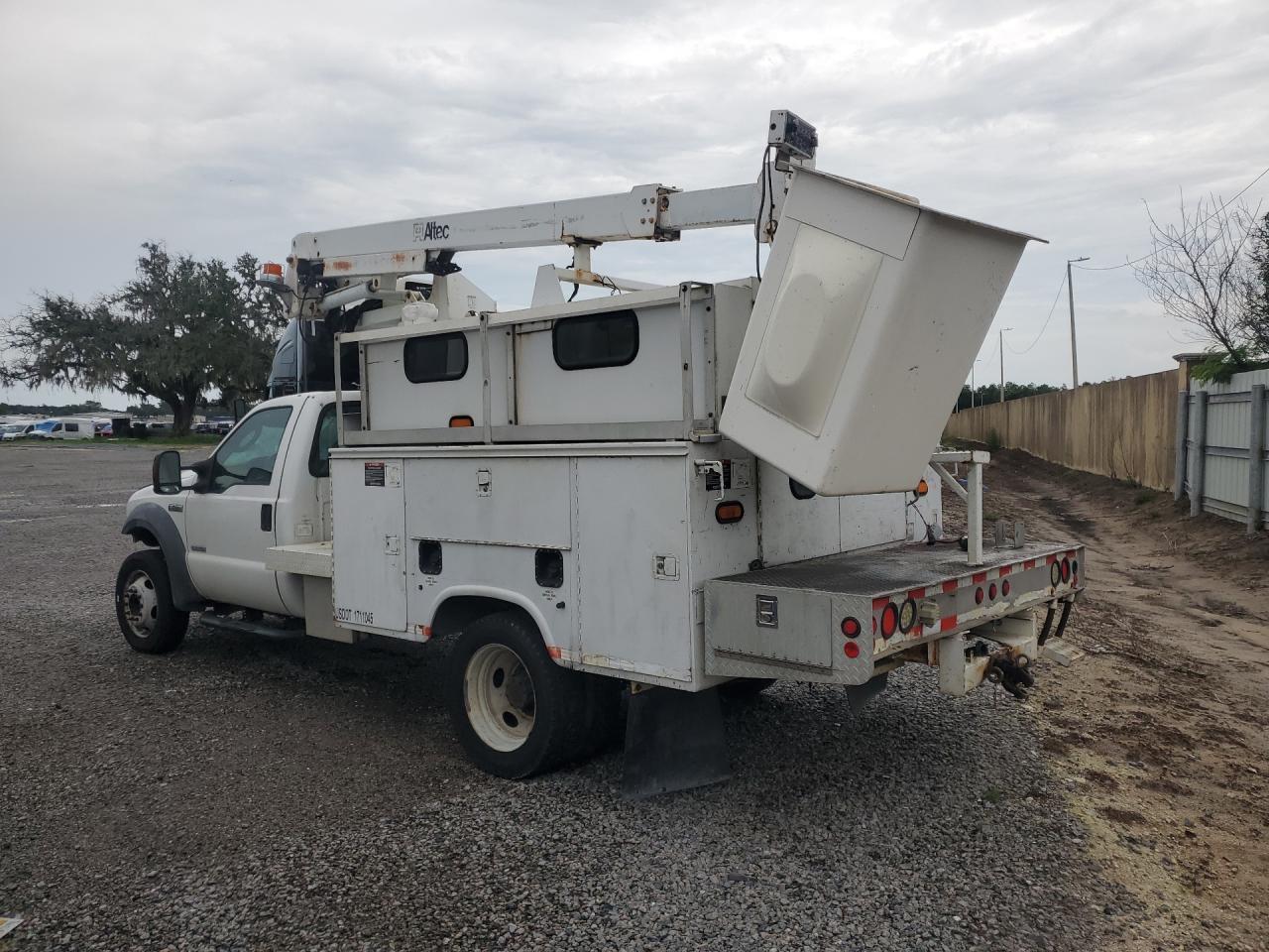 2005 Ford F550 Super - Фото 2