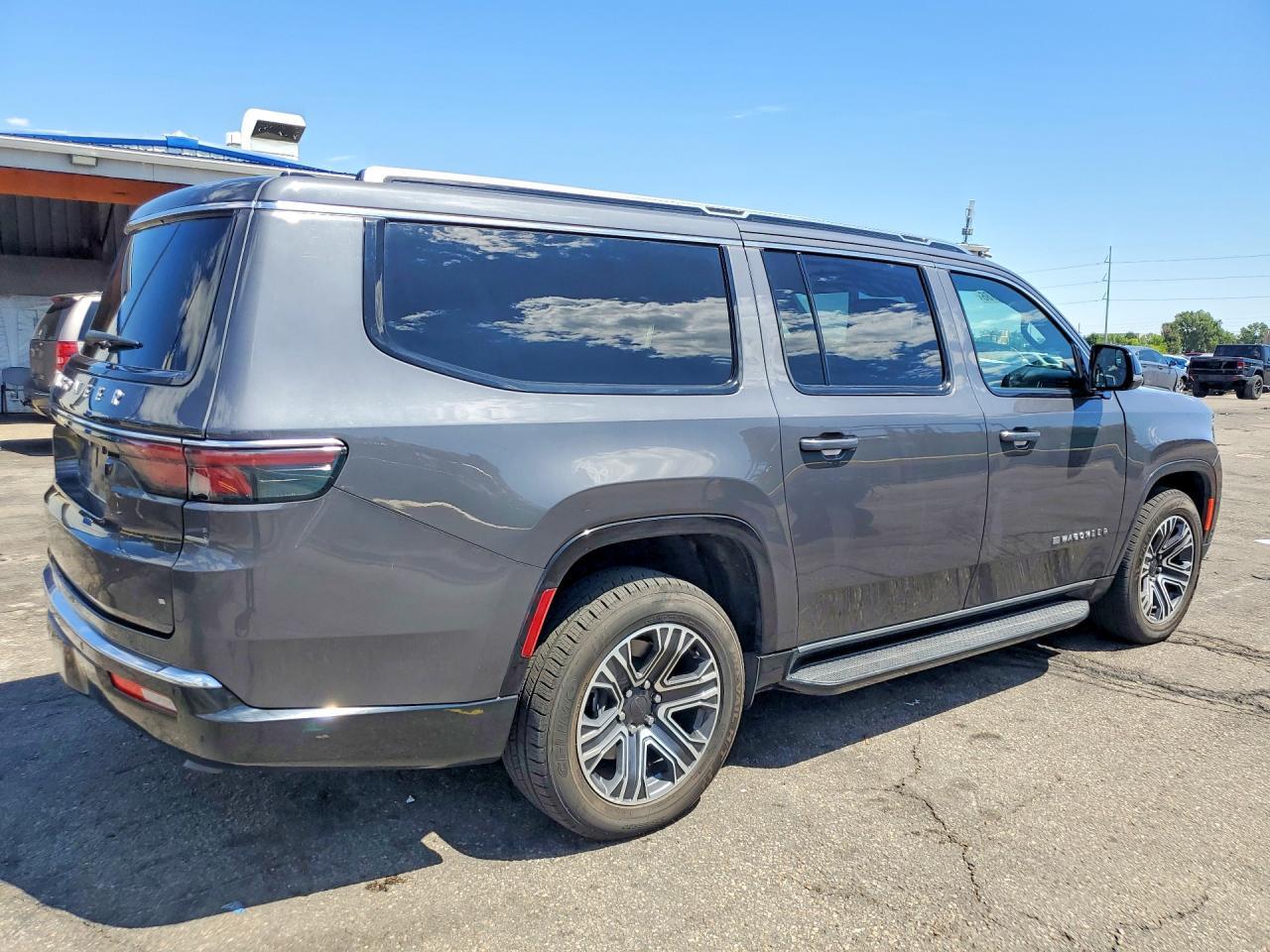 2024 Jeep Wagoneer L Series I - Фото 3