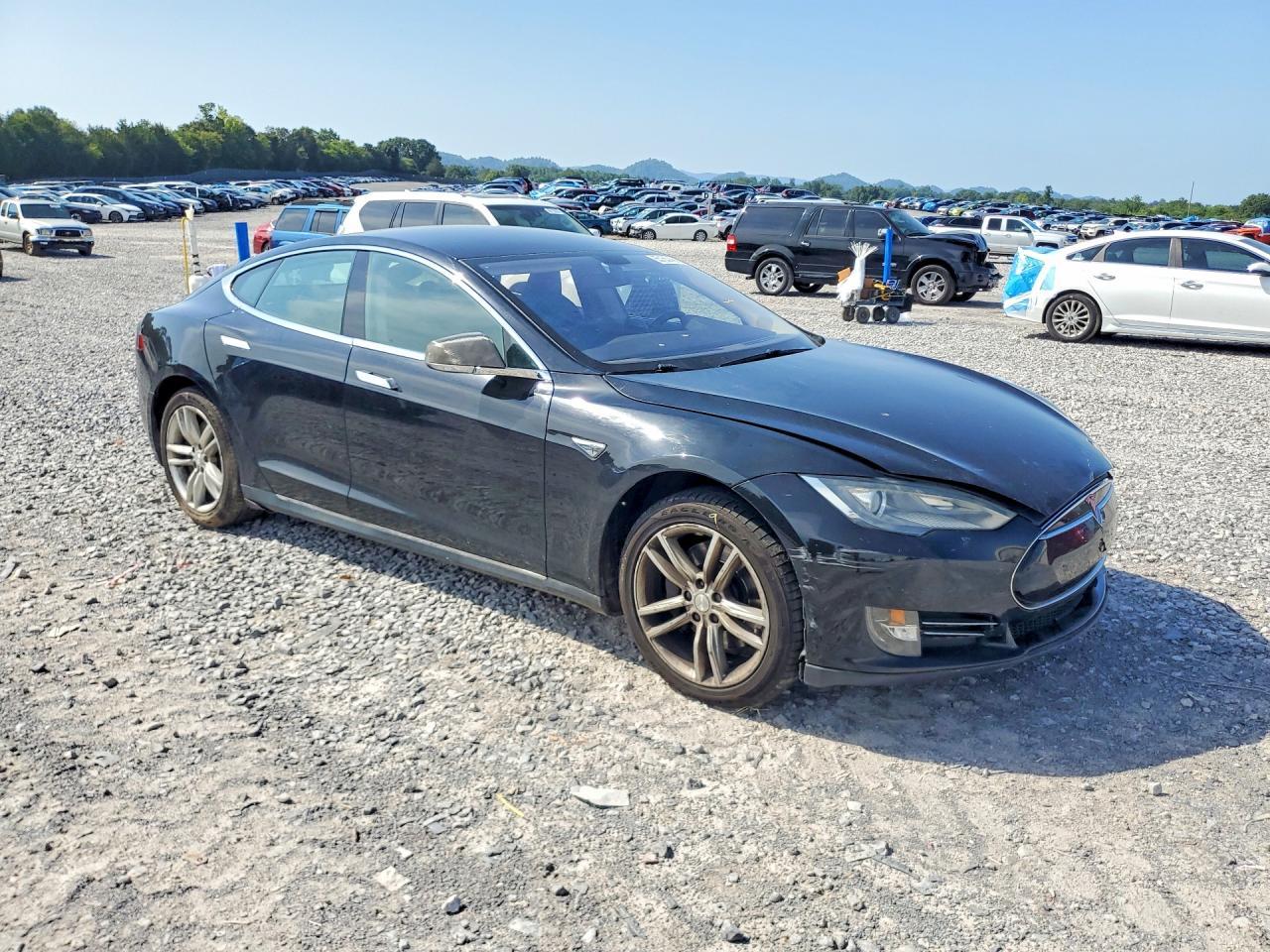 2014 Tesla Model S - Фото 4