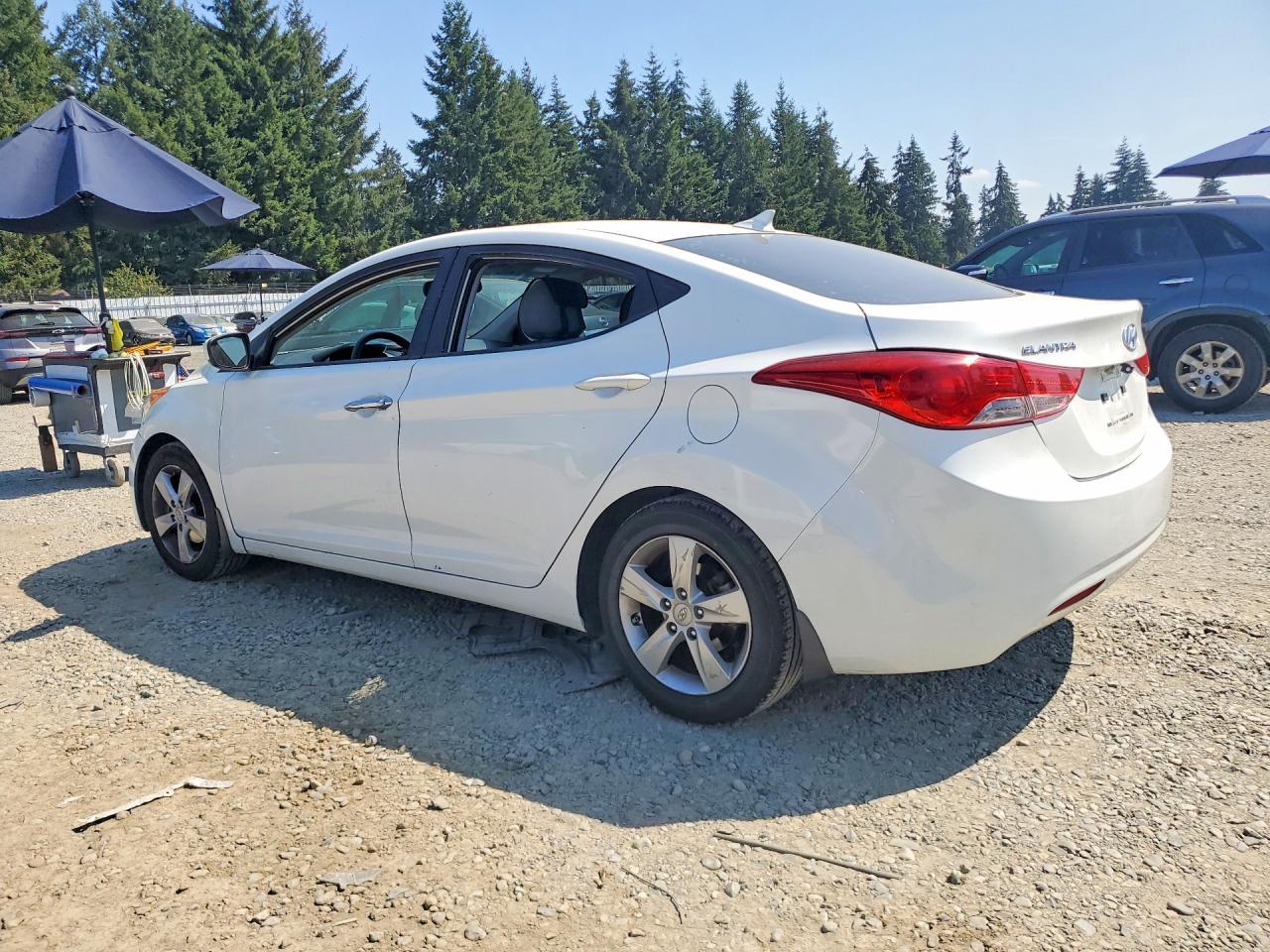 2013 Hyundai Elantra Gls - Image 2