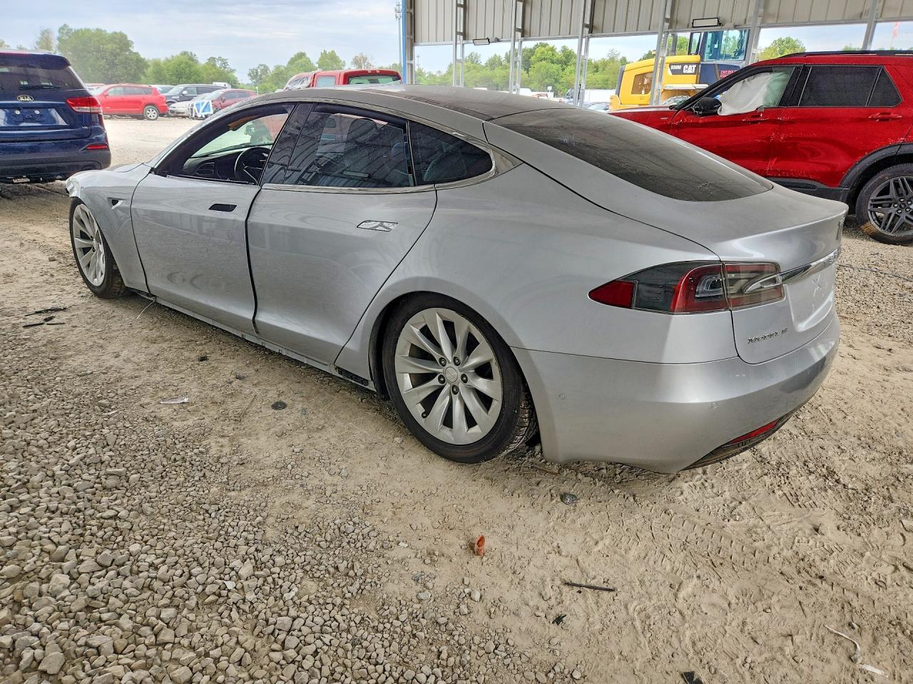 2017 Tesla Model S - Image 2