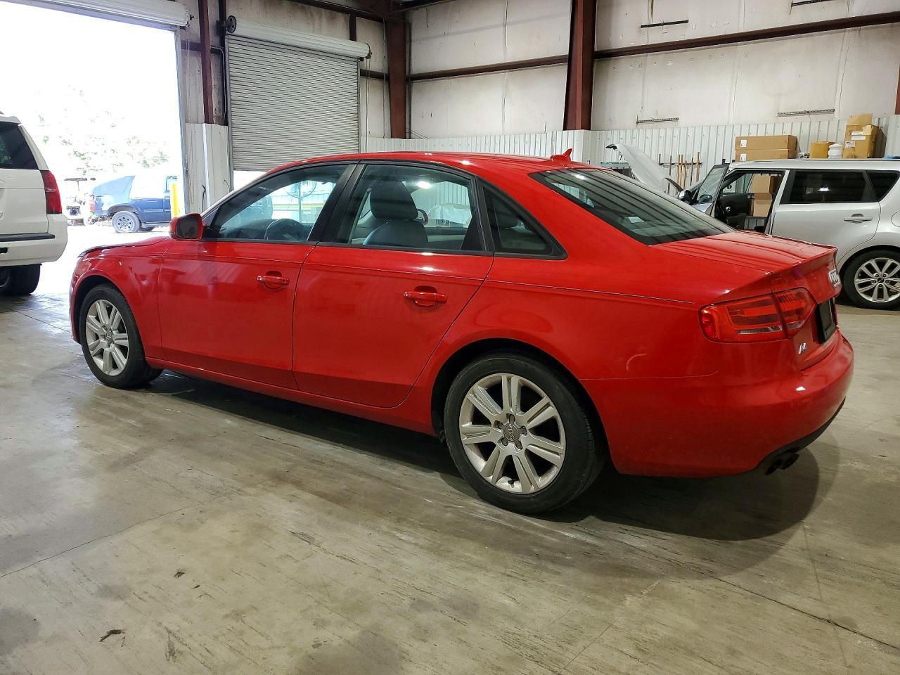2011 Audi A4 Premium - Фото 2
