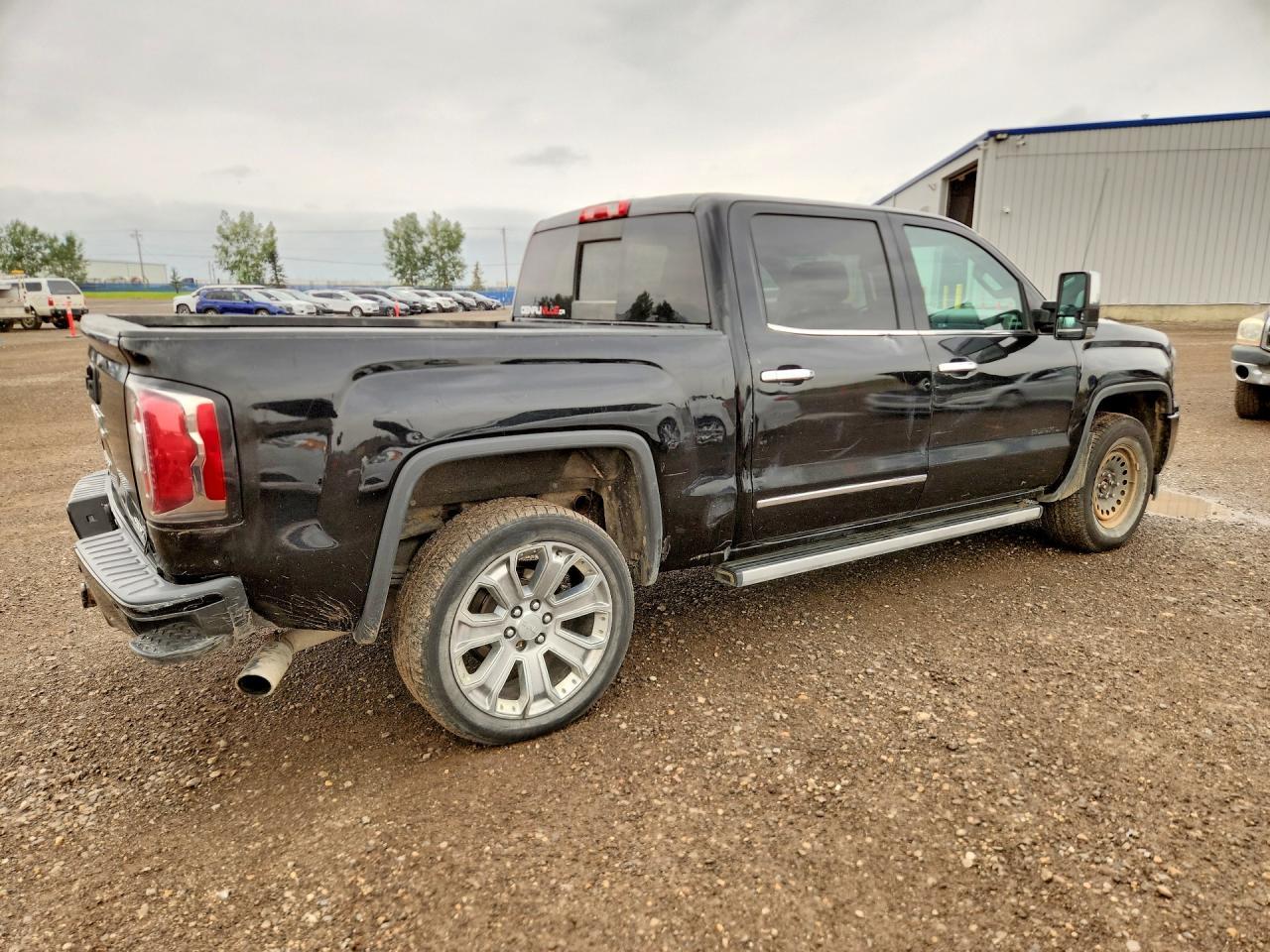2017 GMC Sierra K1500 Denali - Image 3