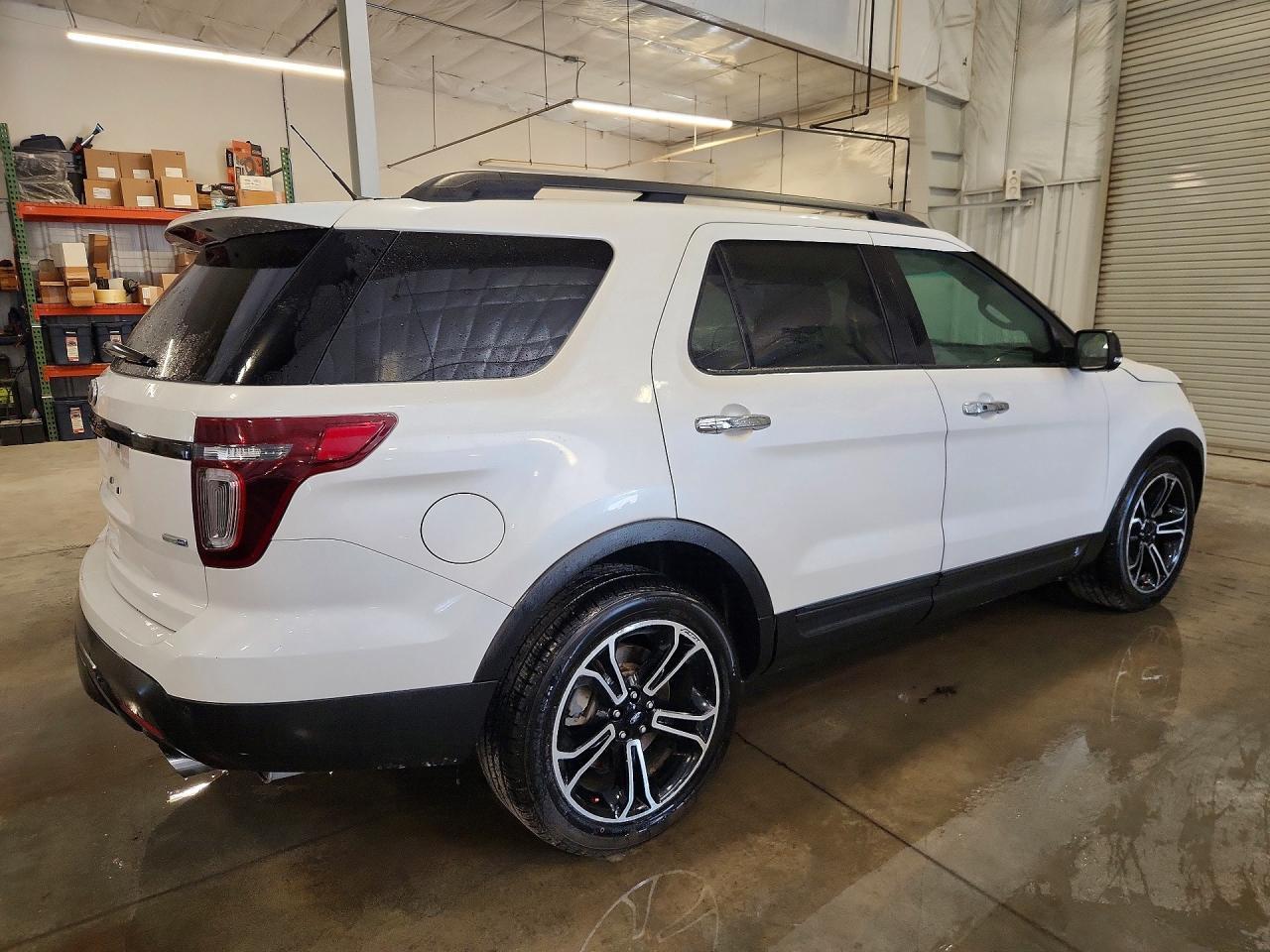 2014 Ford Explorer Sport - Image 3