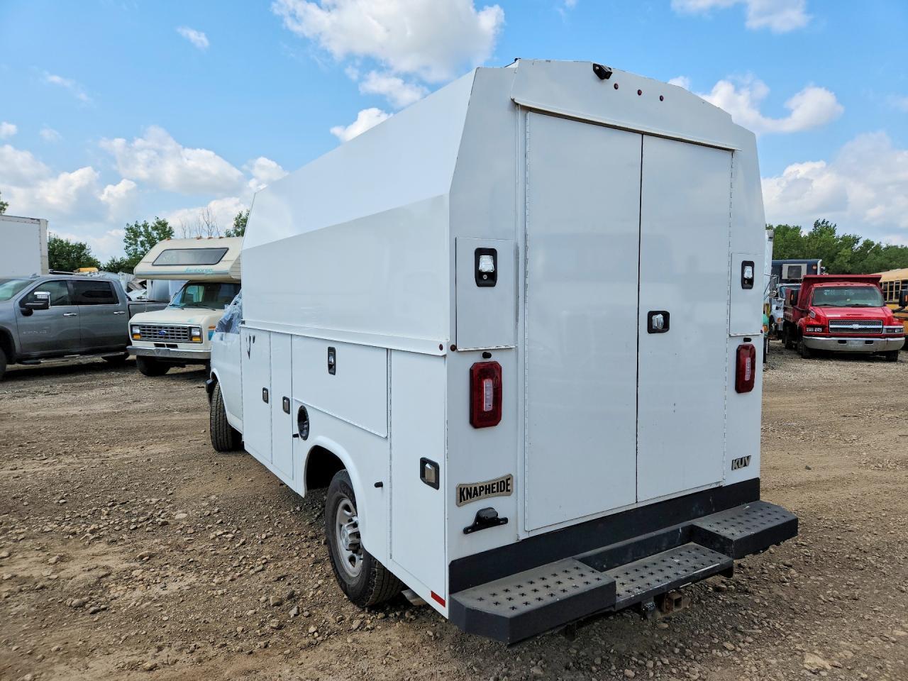 2019 Chevrolet Express G3500 - Фото 2