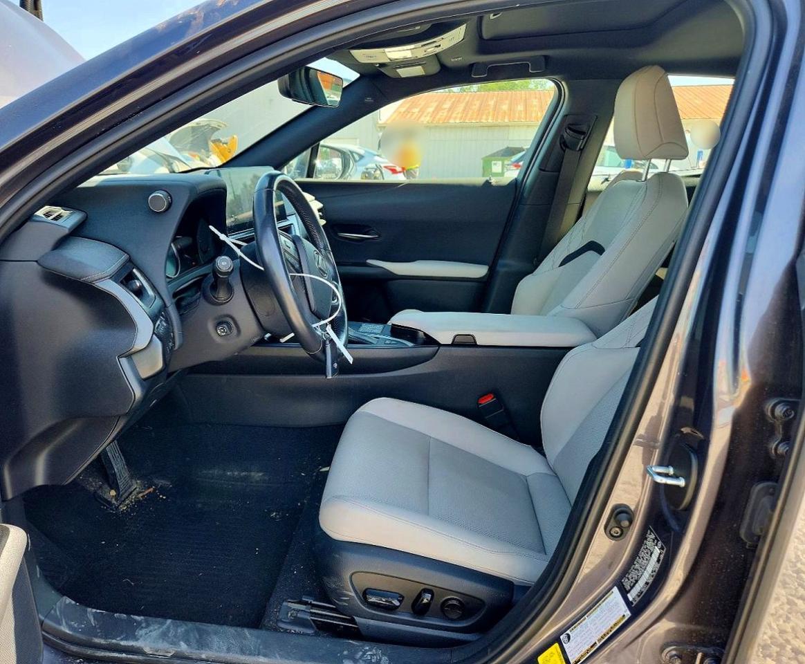 2023 Lexus Ux 250H Premium - Image 7