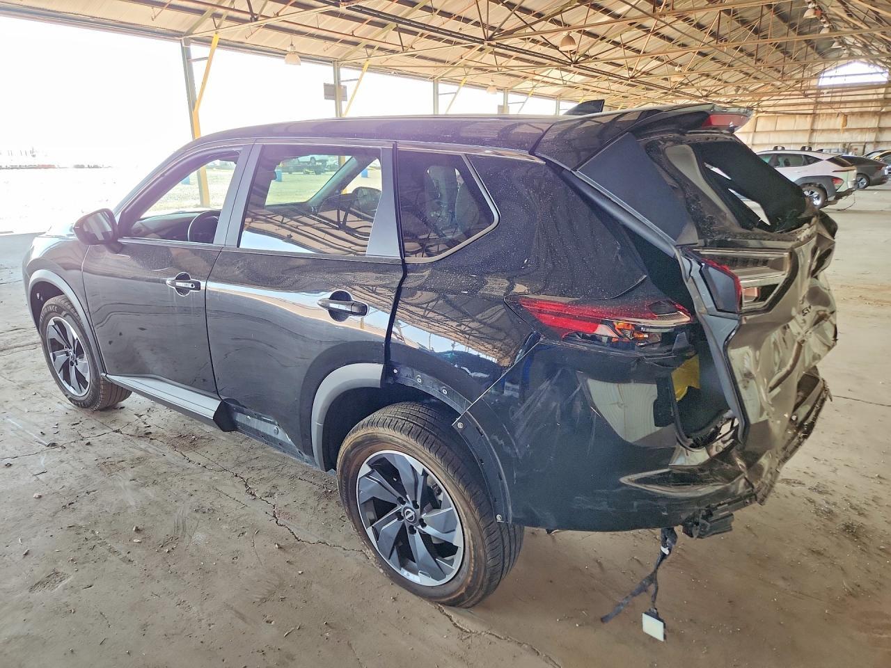 2024 Nissan Rogue Sv - Image 2