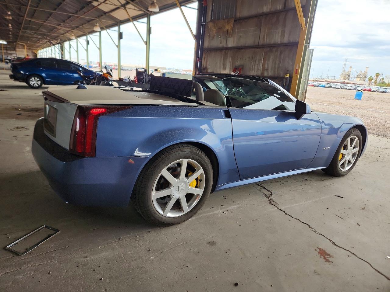 2005 Cadillac Xlr - Фото 3