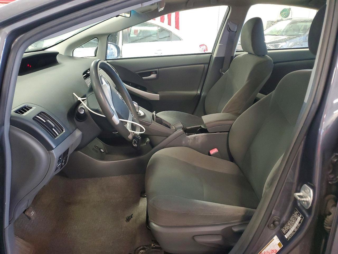 2011 Toyota Prius Three - Фото 7