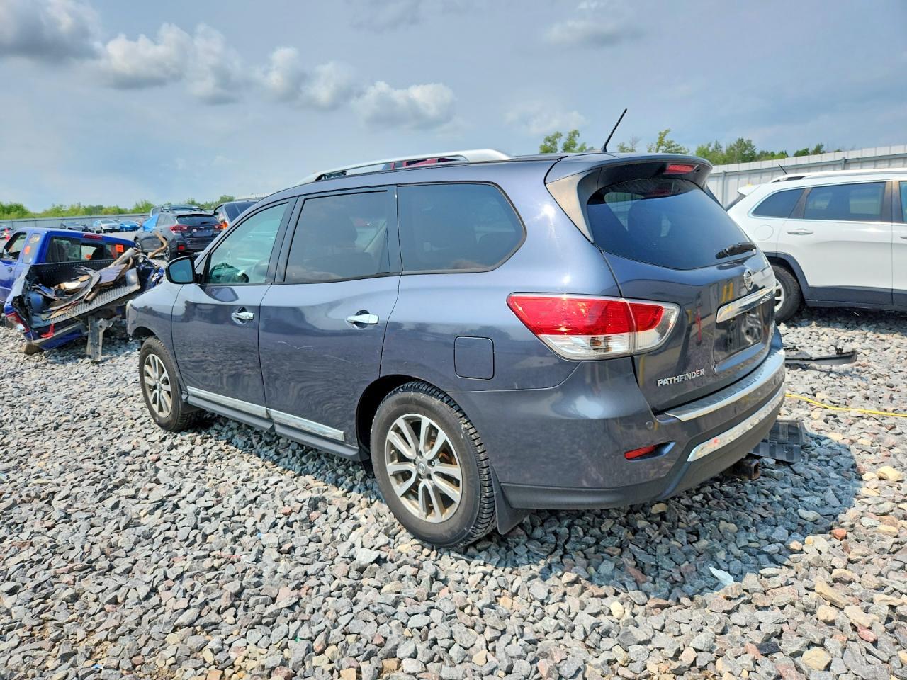 2014 Nissan Pathfinder Sl - Фото 2