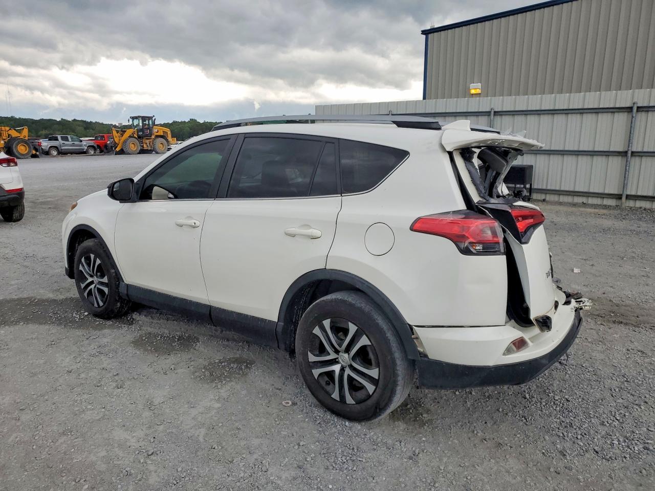 2018 Toyota Rav4 Le - Фото 2