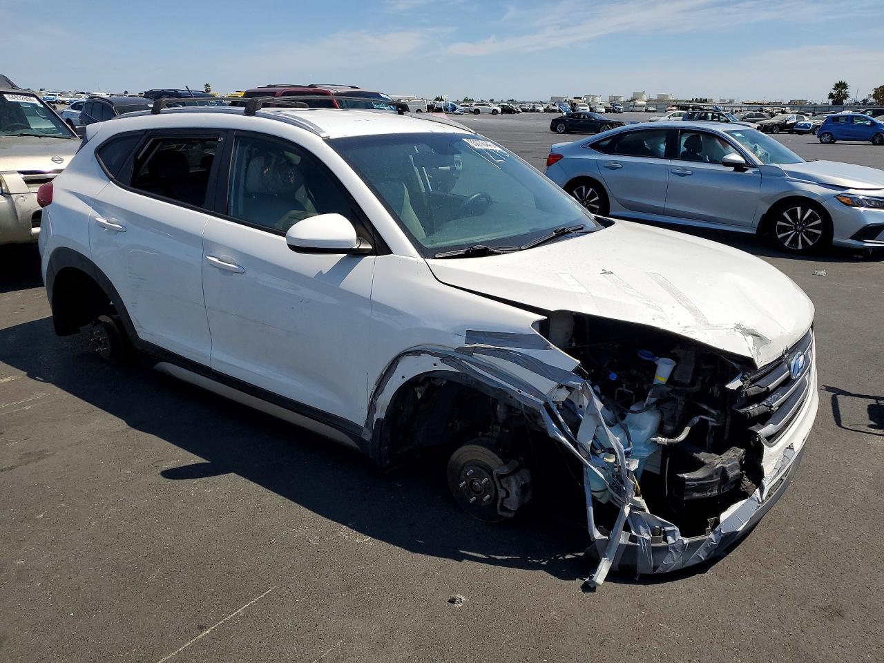 2017 Hyundai Tucson Se - Фото 4