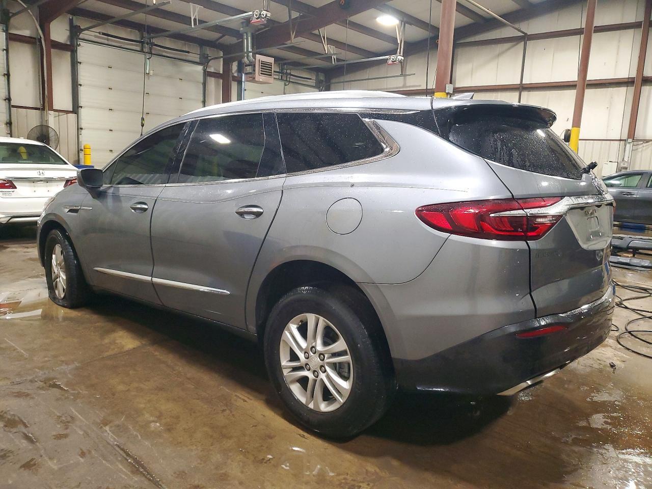 2019 Buick Enclave Essence - Фото 2