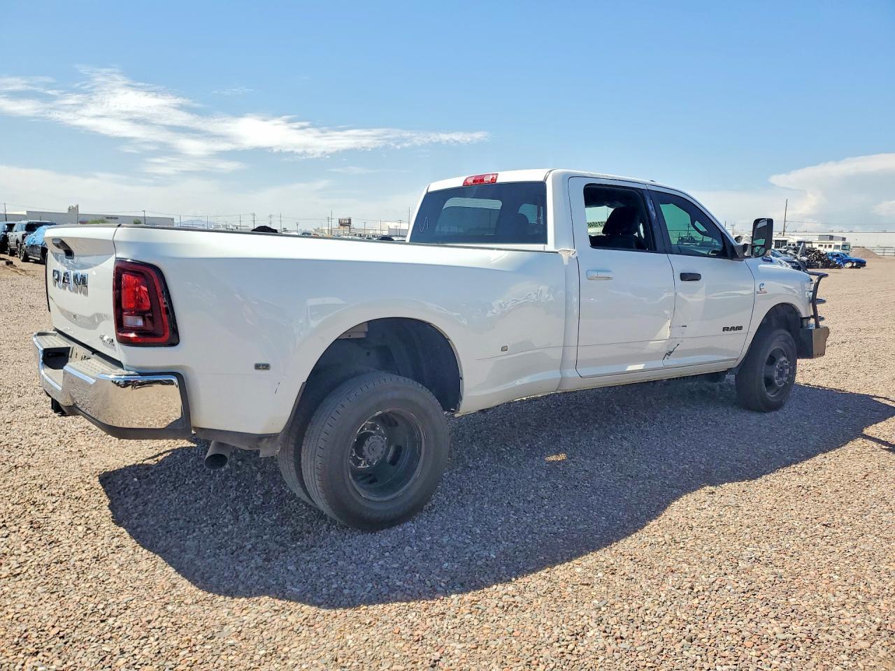 2026 Ram 3500 Tradesman - Фото 3