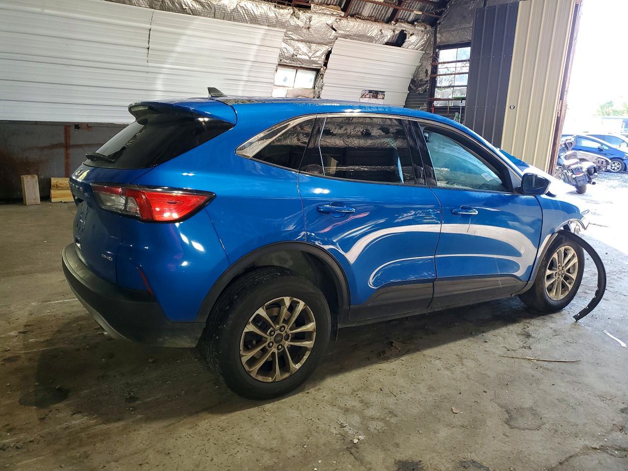2020 Ford Escape Se - Фото 3